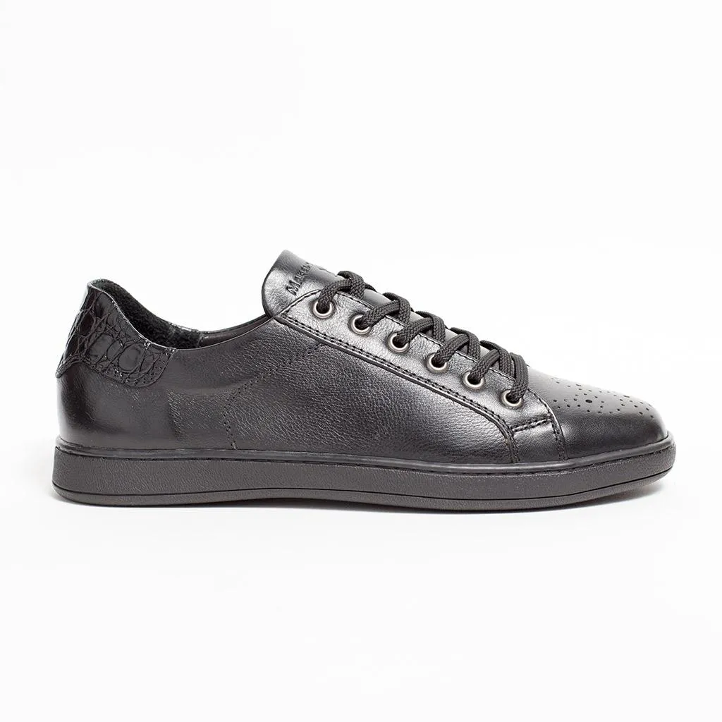M001 Black Brogue