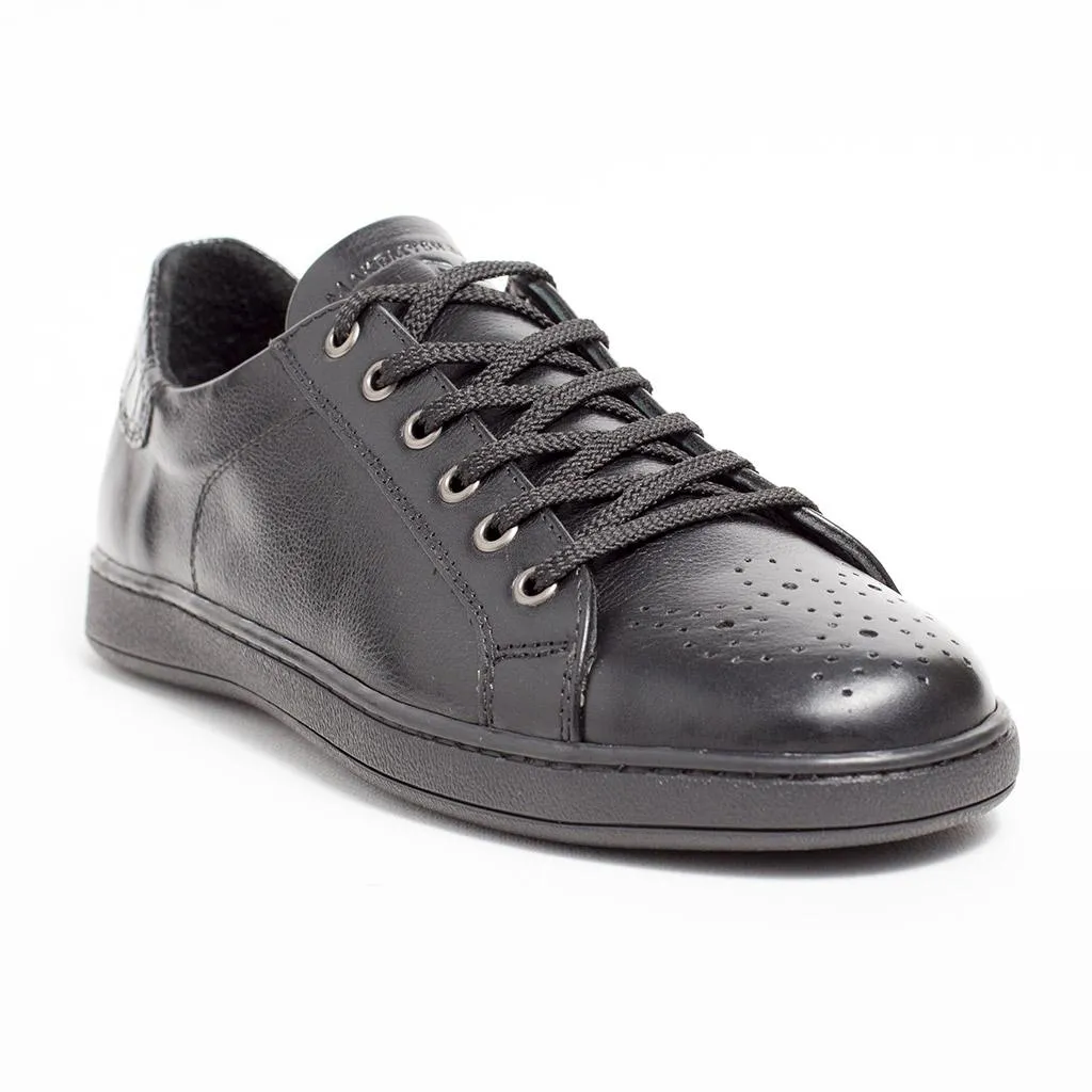 M001 Black Brogue