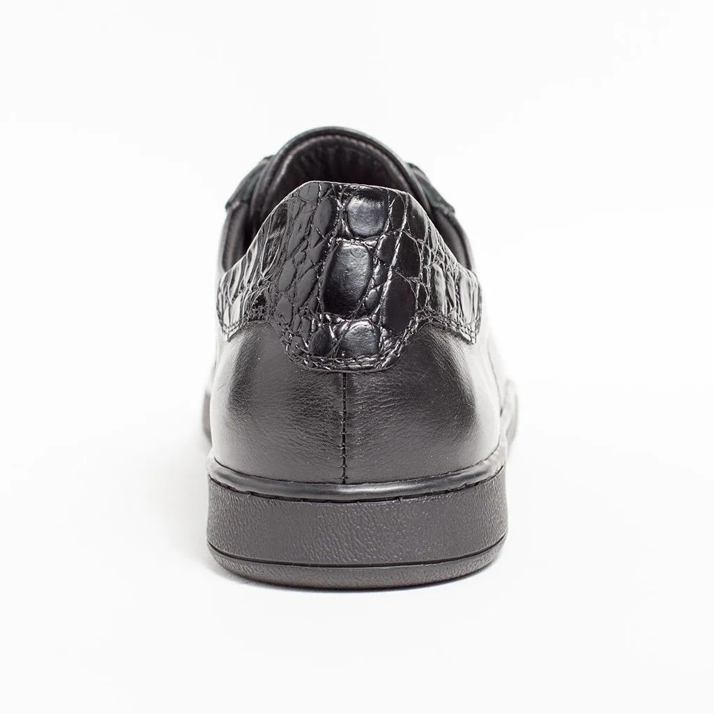 M001 Black Brogue